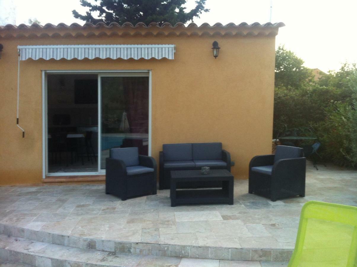 Les Cigales Des Pres Appartement Aups Exterior photo